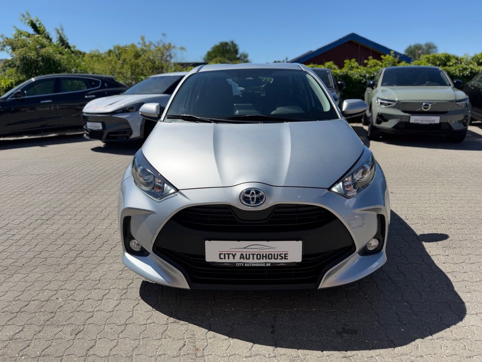 Toyota Yaris 1,5 Hybrid H3 e-CVT 5d