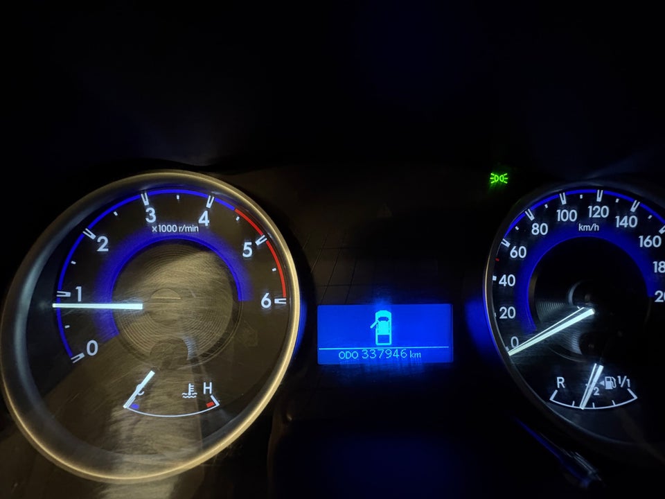 Toyota HiLux 2,4 D-4D 150 T2 Ex.Kab 4x4 4d