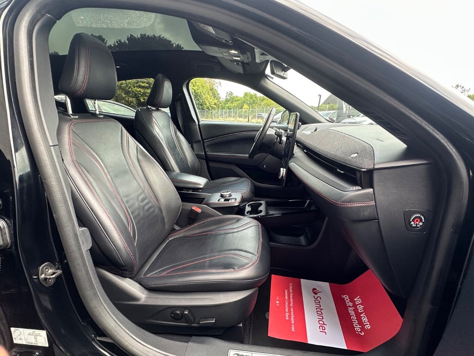 Ford Mustang Mach-E 91 Extended Range AWD 5d