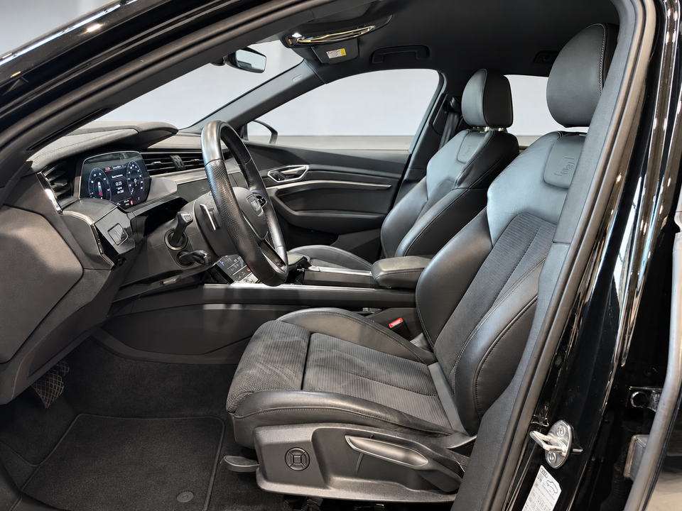 Audi e-tron 55 S-line quattro 5d