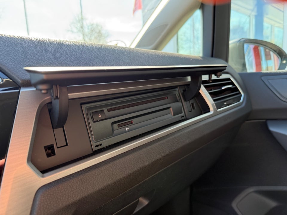 VW Touran 1,6 TDi 115 Comfortline DSG 7prs 5d