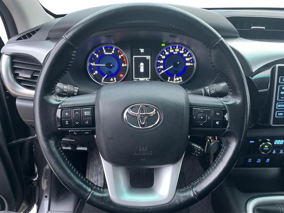 Toyota HiLux 2,4 D-4D 150 T3 Ex.Kab 4x4 4d