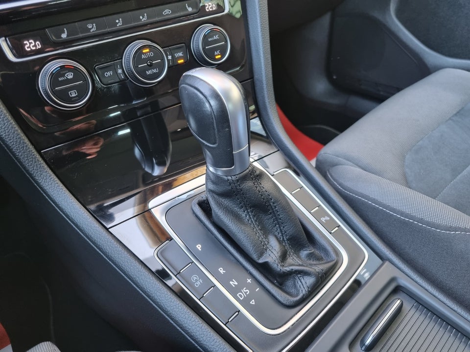 VW Golf VII 1,5 TSi 150 Highline Variant DSG 5d