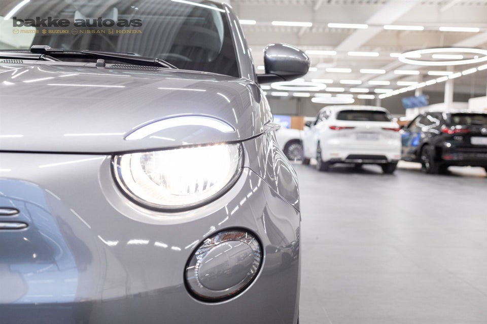 Fiat 500e 42 Icon 3d