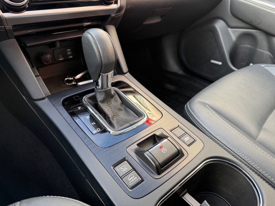 Subaru Outback 2,5 Summit CVT 5d