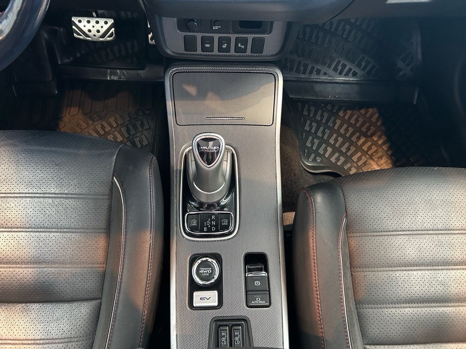 Mitsubishi Outlander 2,0 PHEV Instyle CVT 4WD 5d