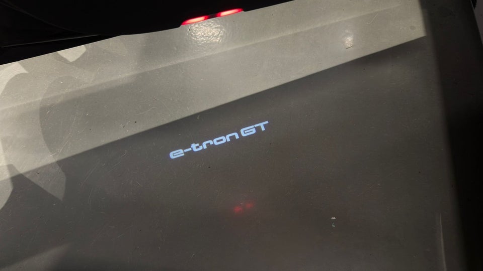 Audi e-tron GT quattro 4d