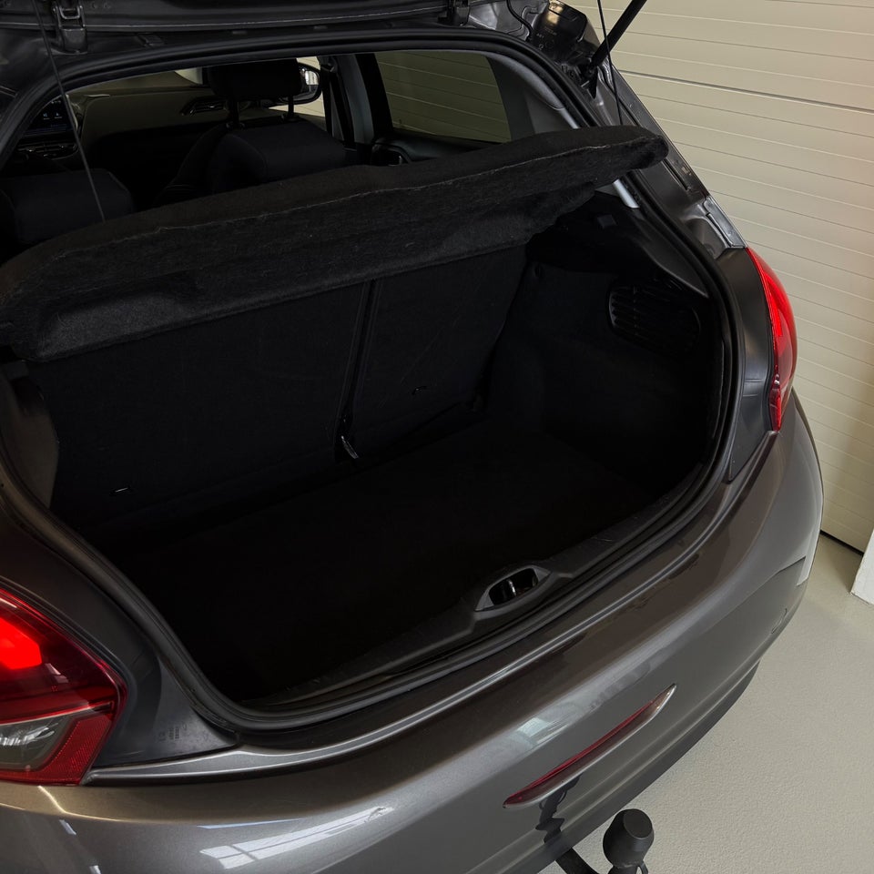 Peugeot 208 1,6 BlueHDi 100 Active 5d