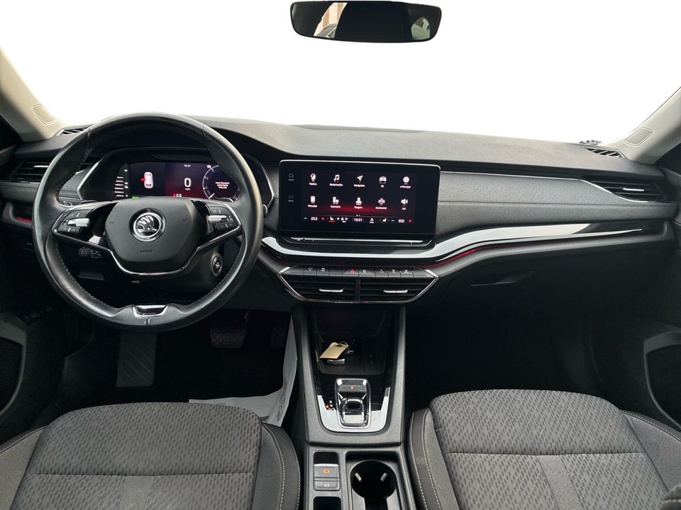 Skoda Octavia 1,4 TSi iV Plus Combi DSG 5d