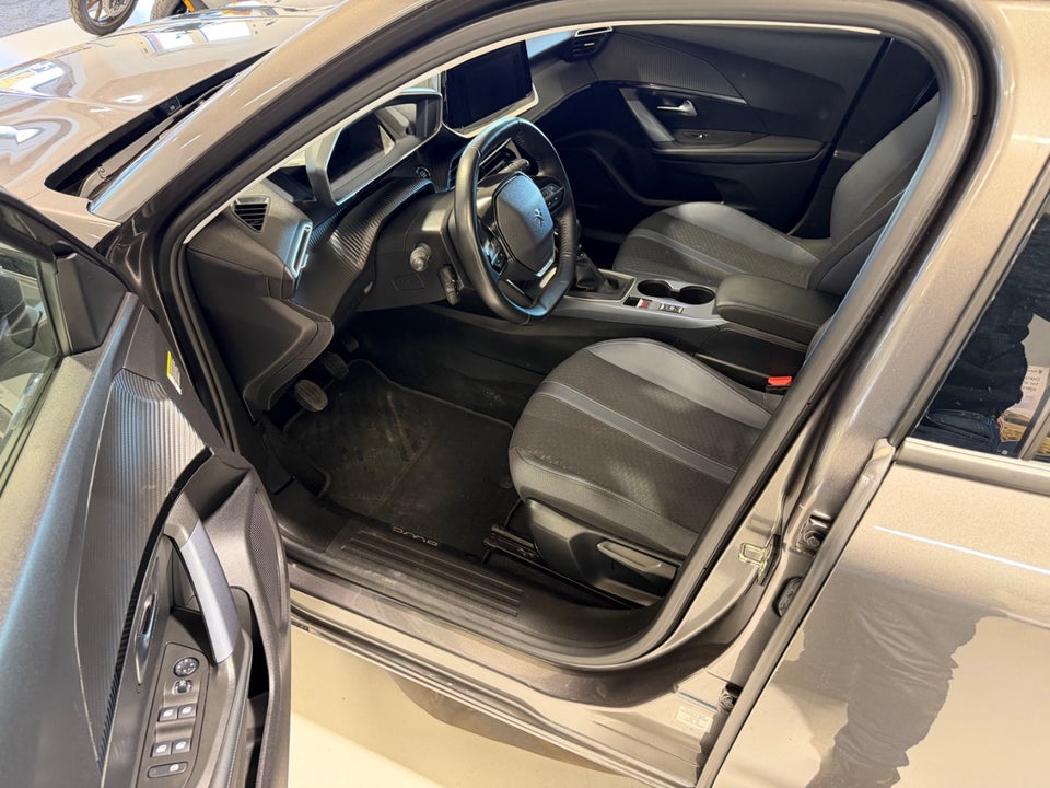 Peugeot 2008 1,2 PureTech 100 Allure Pack 5d