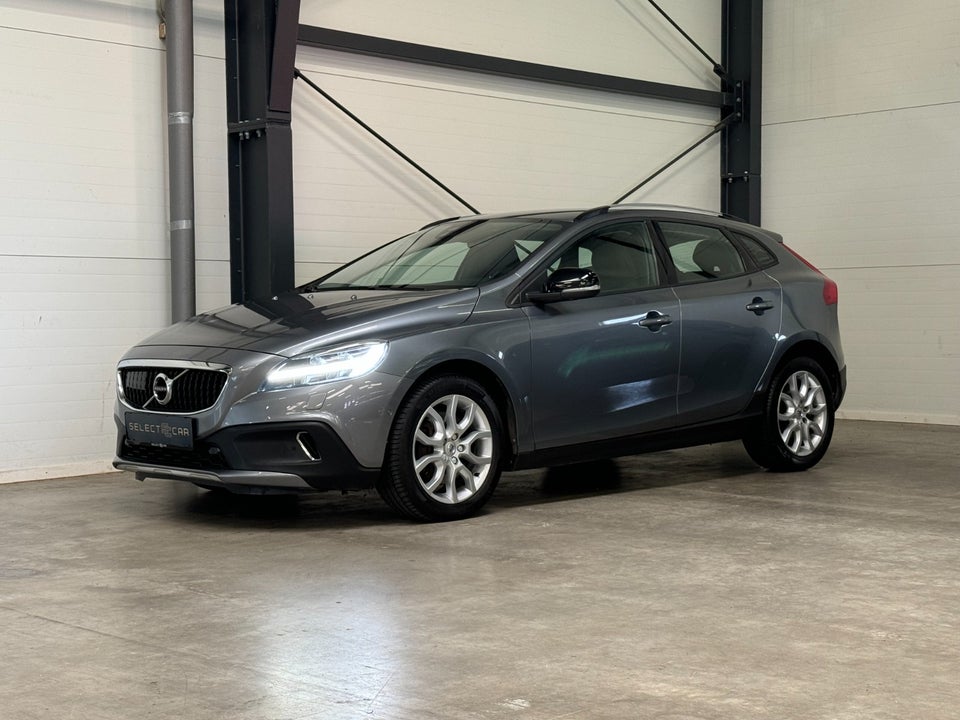 Volvo V40 CC 2,0 D2 120 Plus aut. 5d