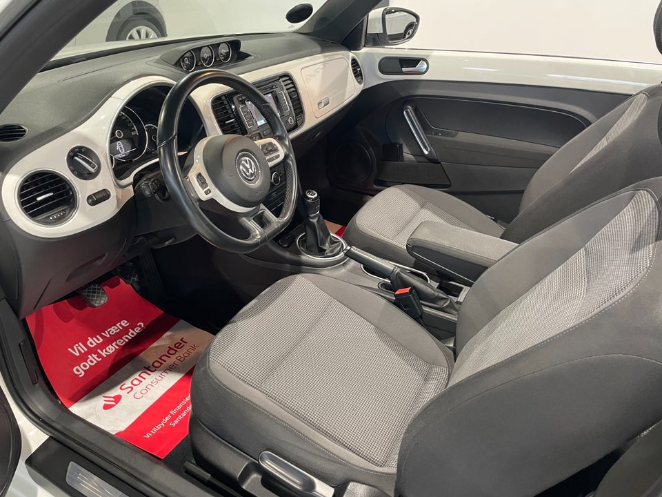 VW The Beetle 1,2 TSi 105 Design Cabriolet 2d