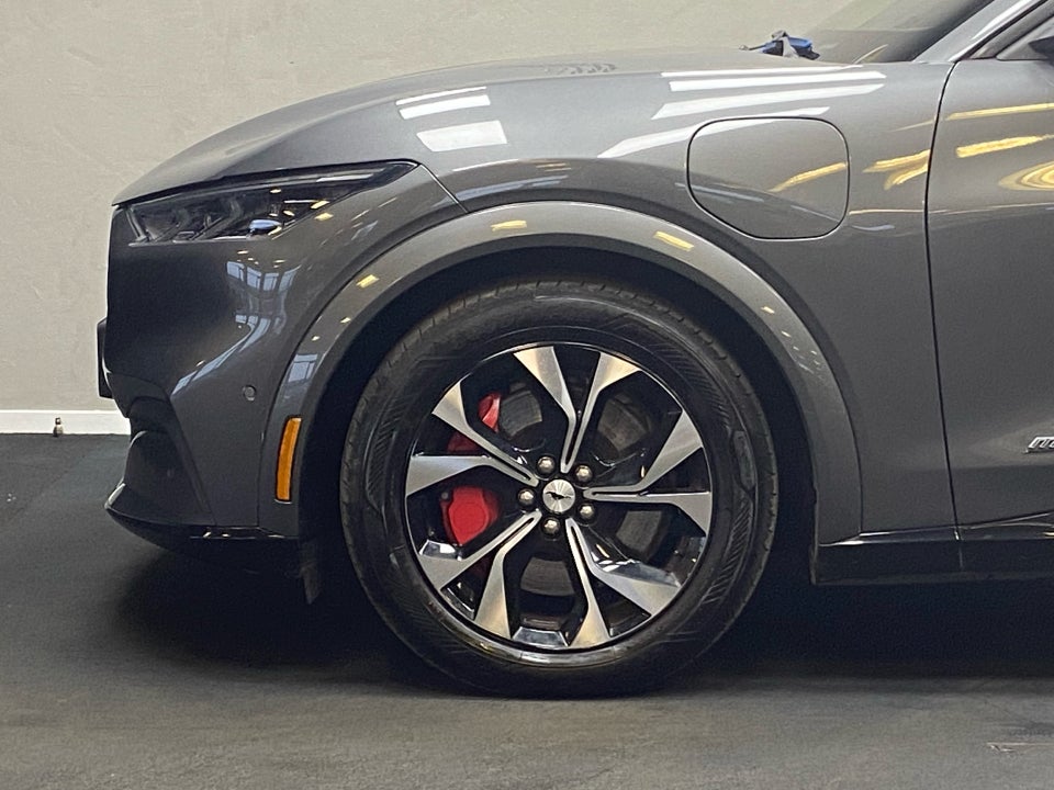 Ford Mustang Mach-E 88 First Edition Extended Range AWD 5d