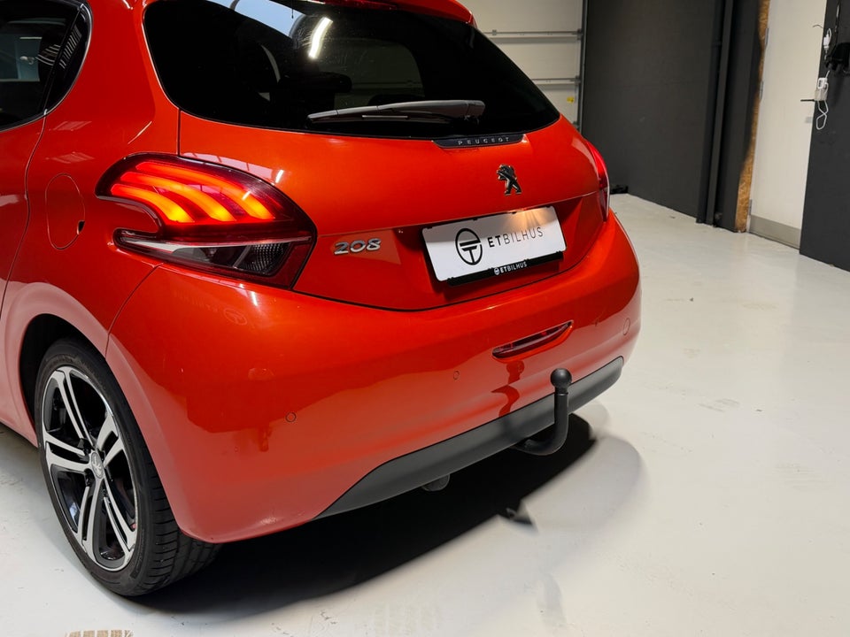 Peugeot 208 1,2 e-THP 110 Allure Sky 5d