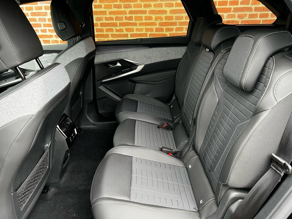 Peugeot e-5008 77 GT Pack 7prs 5d