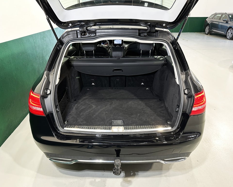 Mercedes C220 d 2,2 Avantgarde stc. aut. 5d