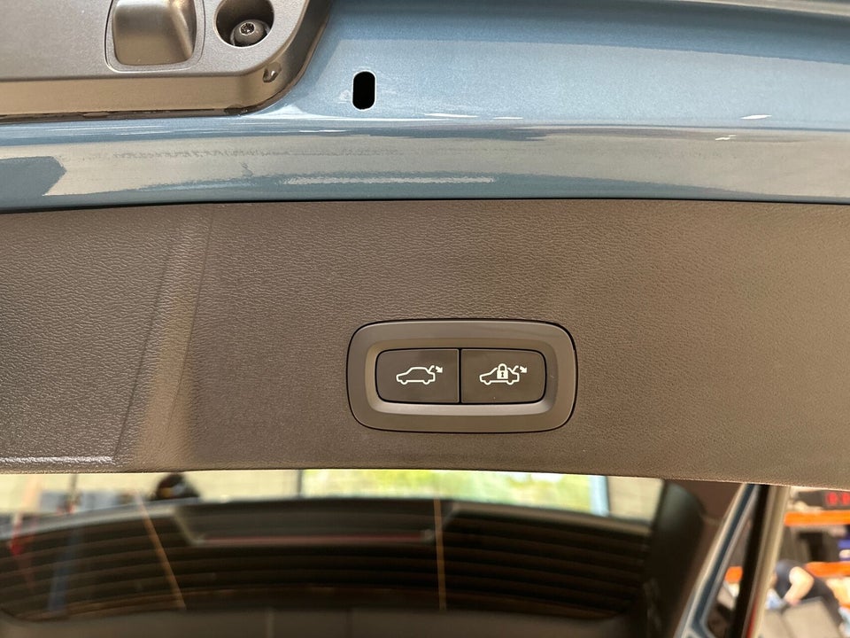 Volvo EX40 Extended Range Core 5d