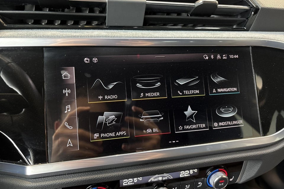 Audi Q3 45 TFSi e Attitude plus S-tr. 5d