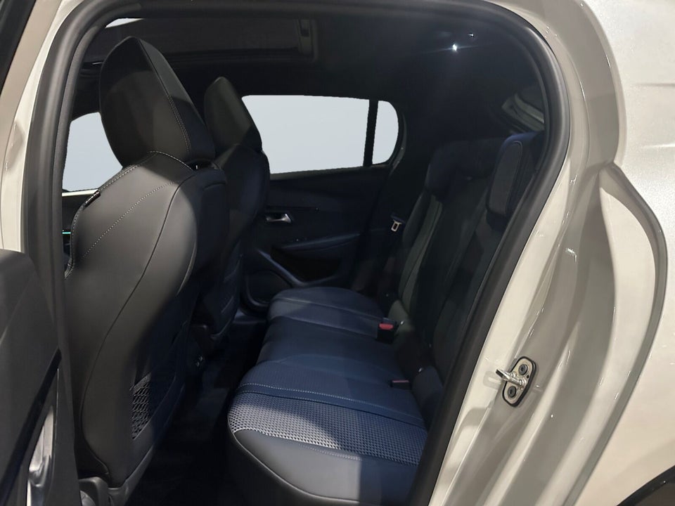 Peugeot e-208 50 GT Pack 5d