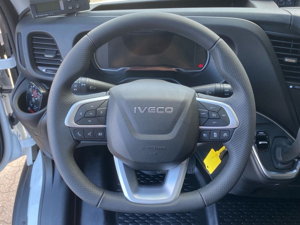 Iveco Daily 3,0 35S18 4100mm Alukasse m/lift AG8
