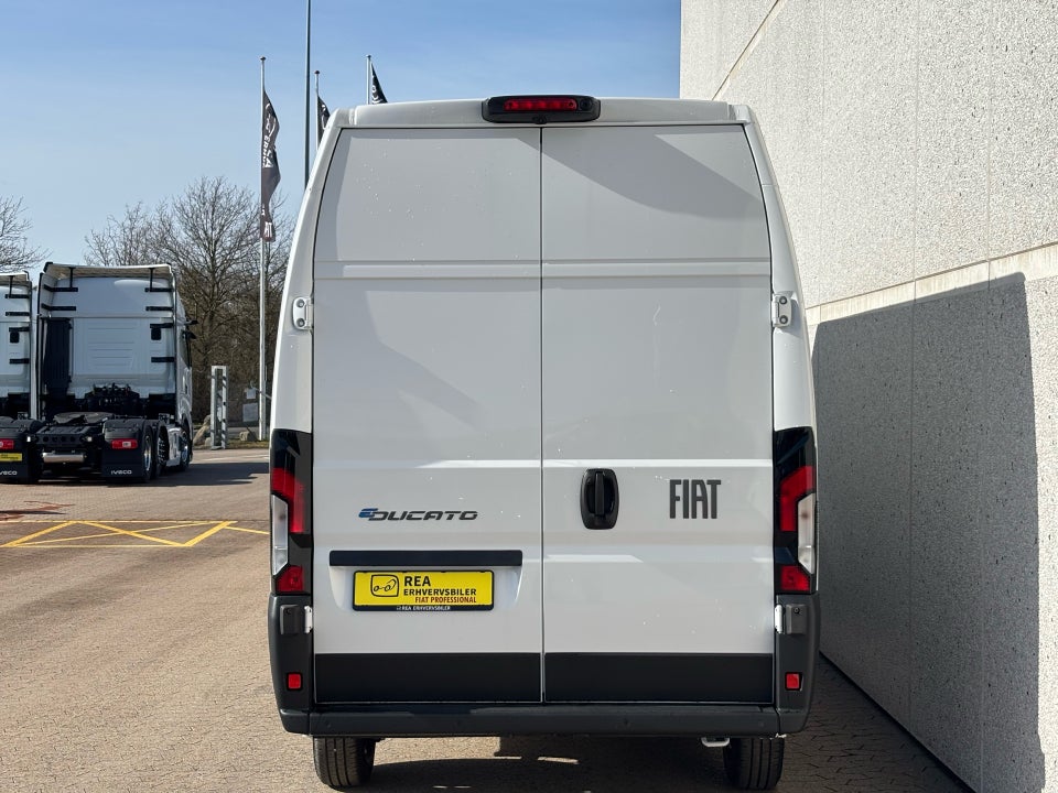 Fiat E-Ducato 42 Maxi 110 L4H3 Pro Kassevogn