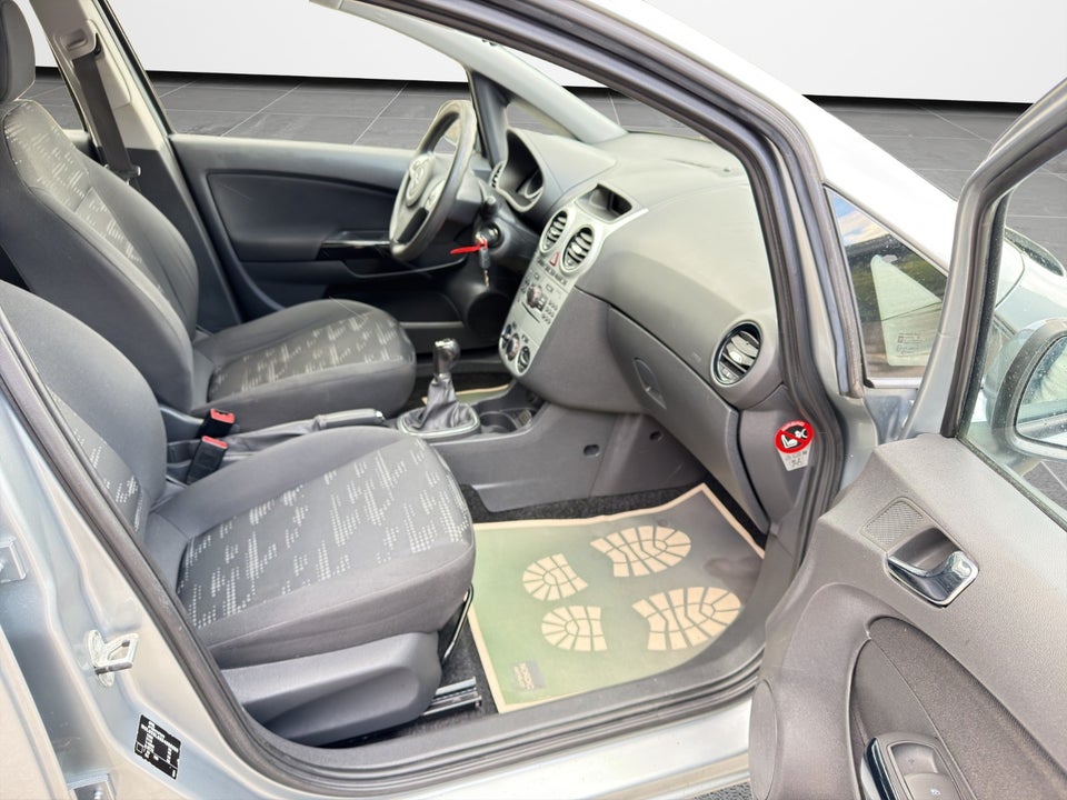 Opel Corsa 1,0 12V Enjoy 5d
