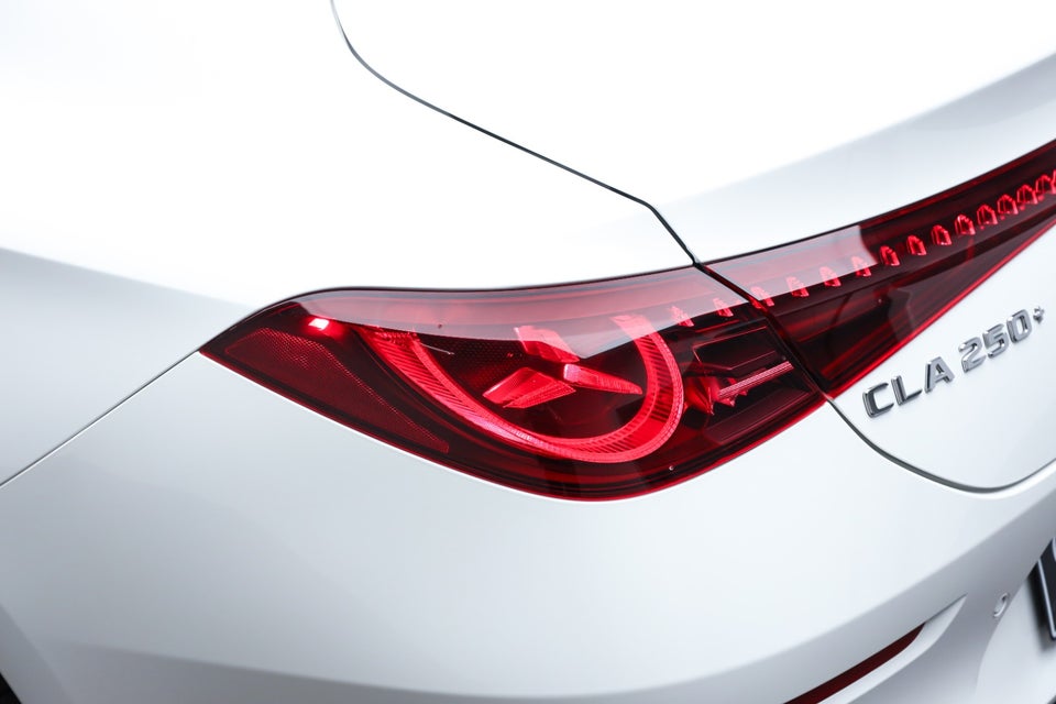 Mercedes CLA250+ EQ Progressive 4d