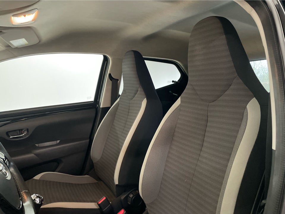 Toyota Aygo 1,0 VVT-i x-pression 5d