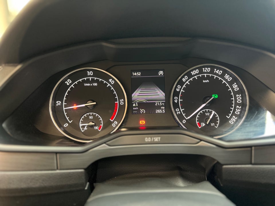 Skoda Superb 2,0 TDi 150 Style Combi DSG 5d