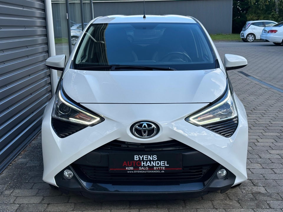 Toyota Aygo 1,0 VVT-i x-press 5d