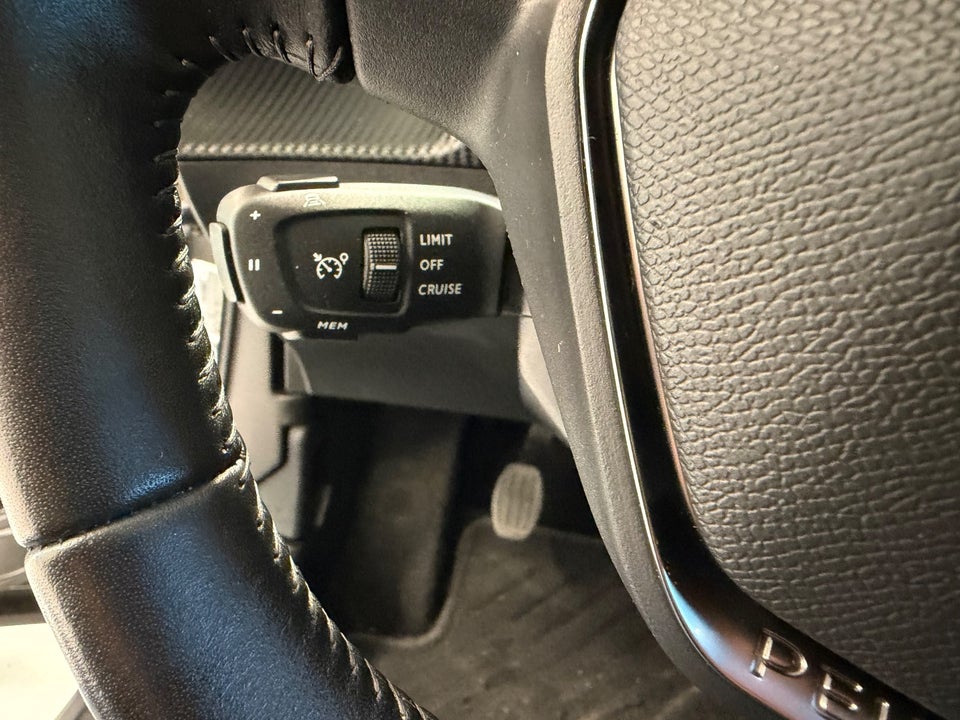 Peugeot 2008 1,2 PureTech 100 Allure Pack 5d