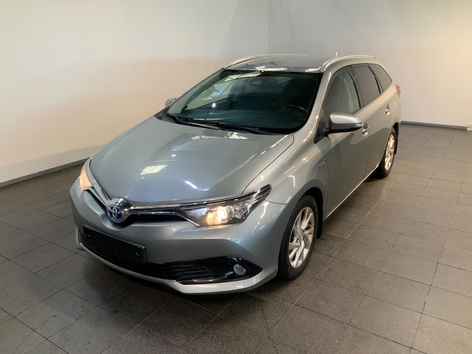 Toyota Auris 1,8 Hybrid H2 Comfort Touring Sports CVT 5d