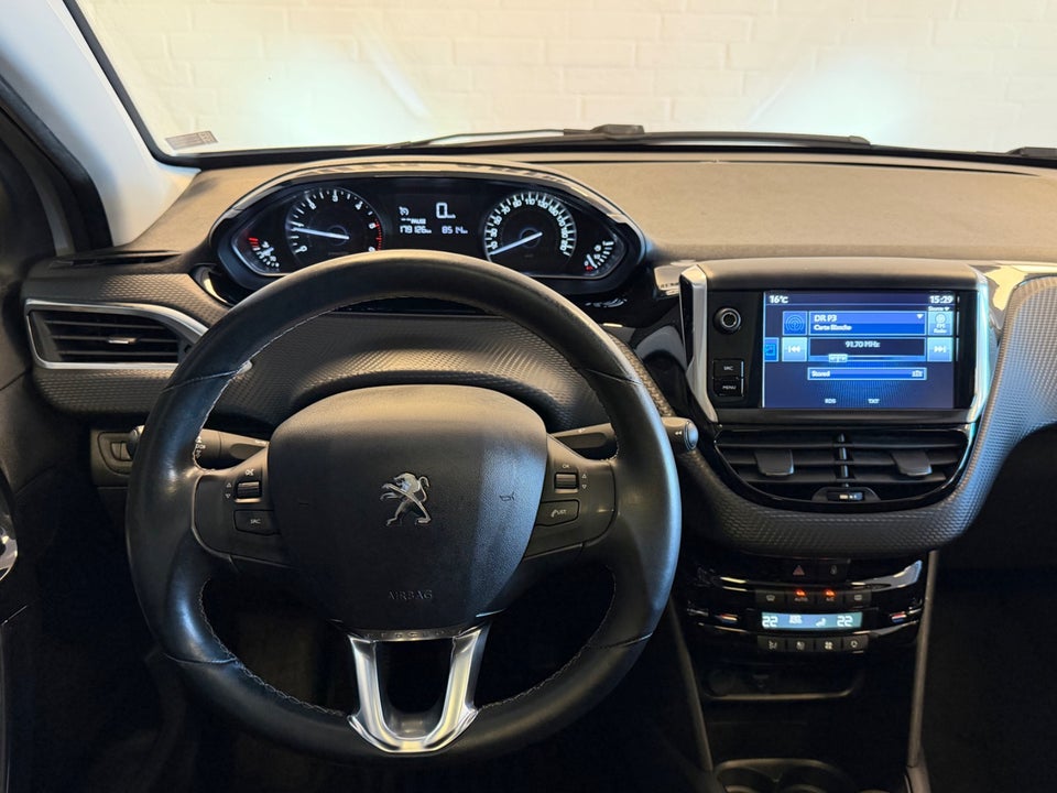 Peugeot 208 1,6 BlueHDi 100 Desire Sky 5d