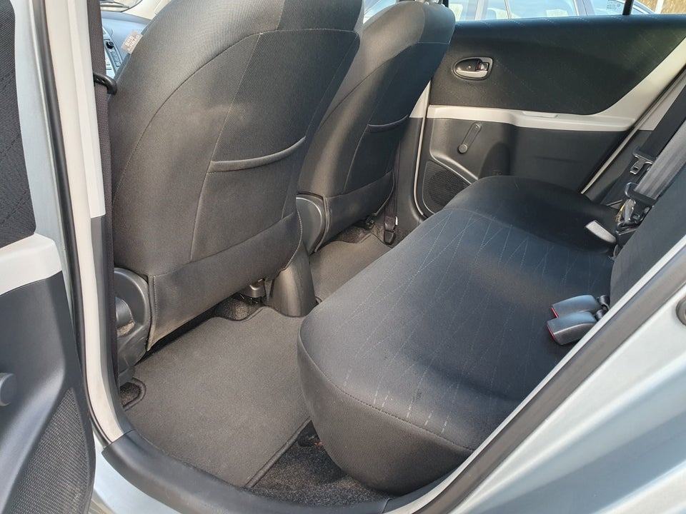 Toyota Yaris 1,3 Luna 5d