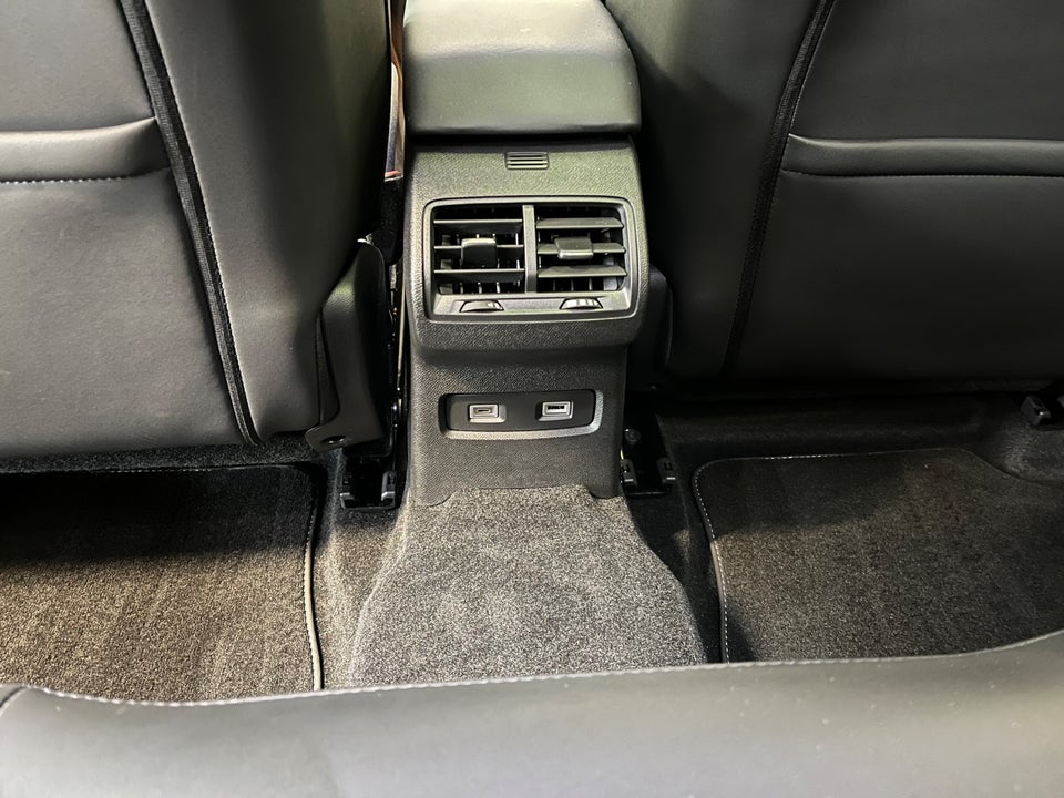 Citroën ë-C4 X 50 Shine Pack 4d