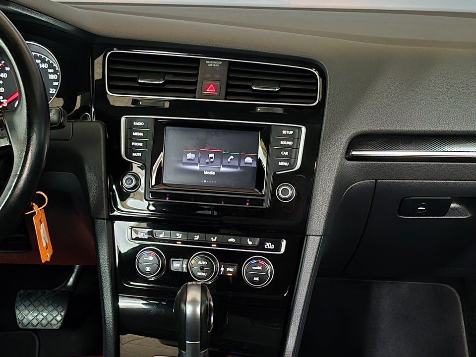 VW Golf VII 1,4 TSi 140 Highline DSG BMT 5d