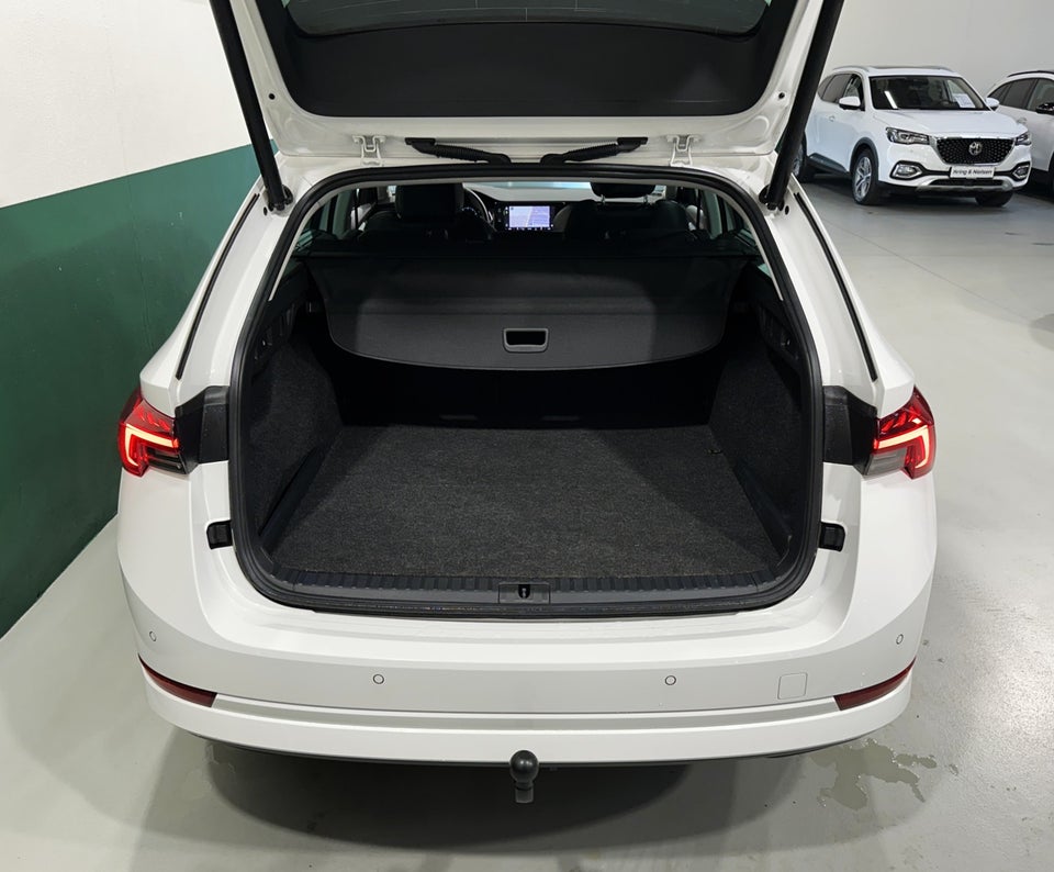 Skoda Octavia 1,4 TSi iV Plus Combi DSG 5d