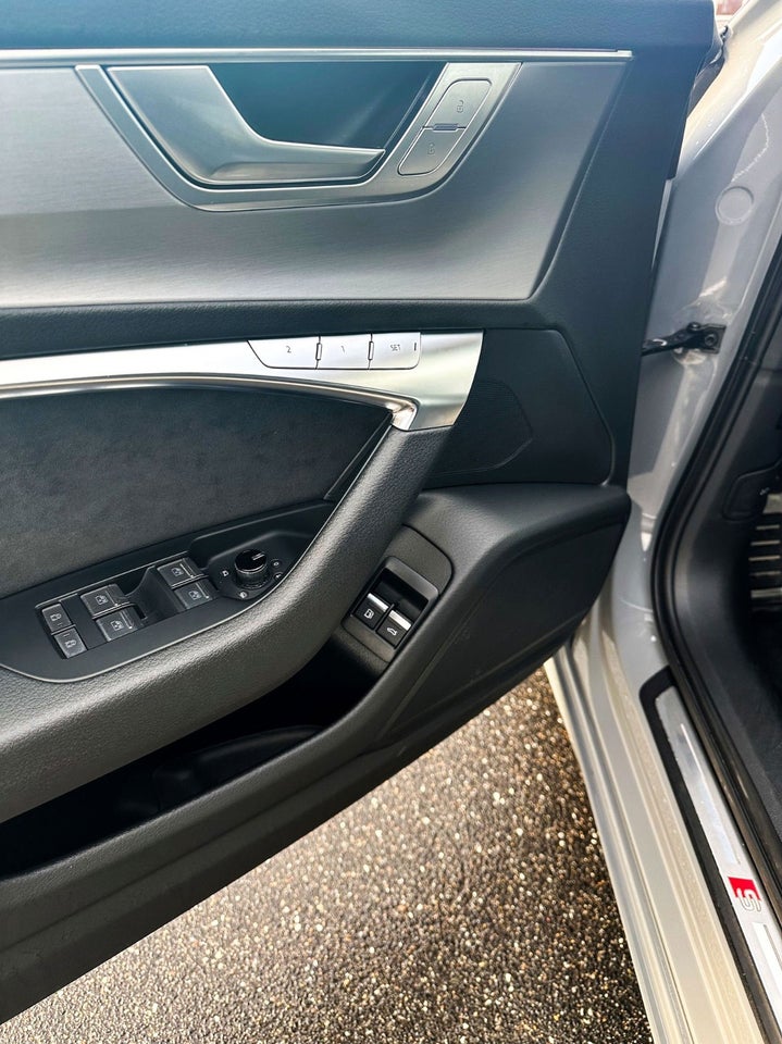 Audi A6 55 TFSi e S-line Avant quattro S-tr. 5d