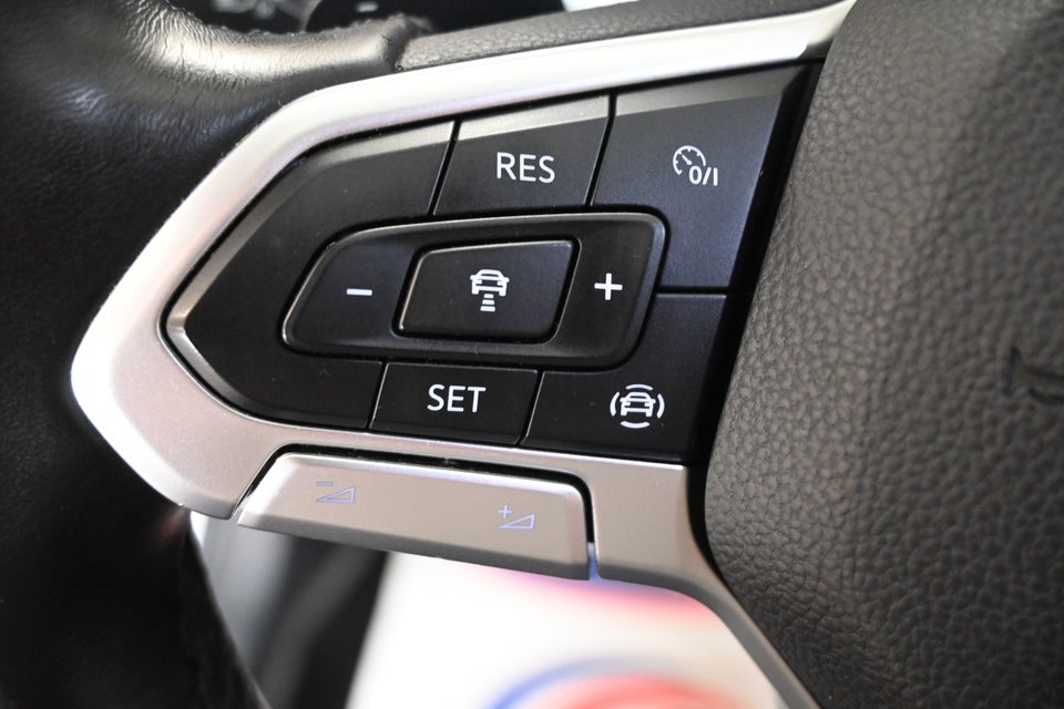 VW Golf VIII 1,5 eTSi 130 Life Variant DSG 5d
