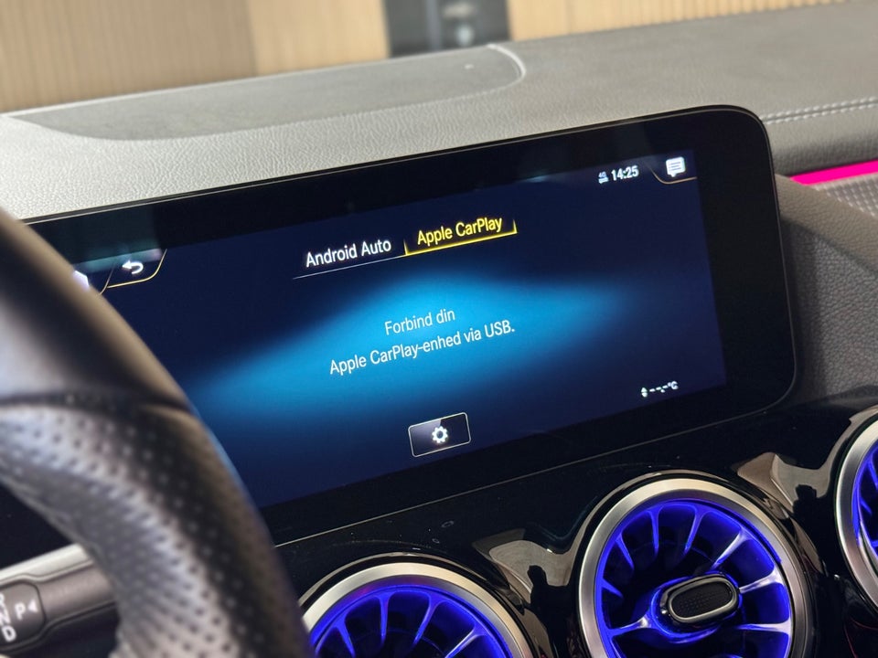 Mercedes EQA350 AMG Line 4Matic 5d