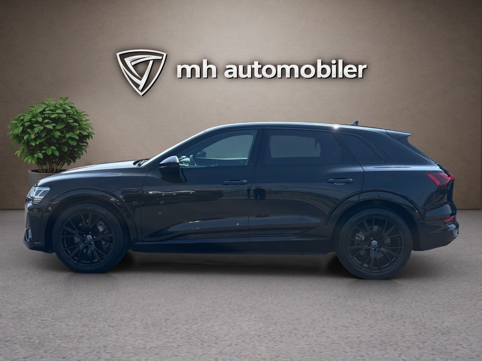 Audi e-tron 55 S-line quattro 5d