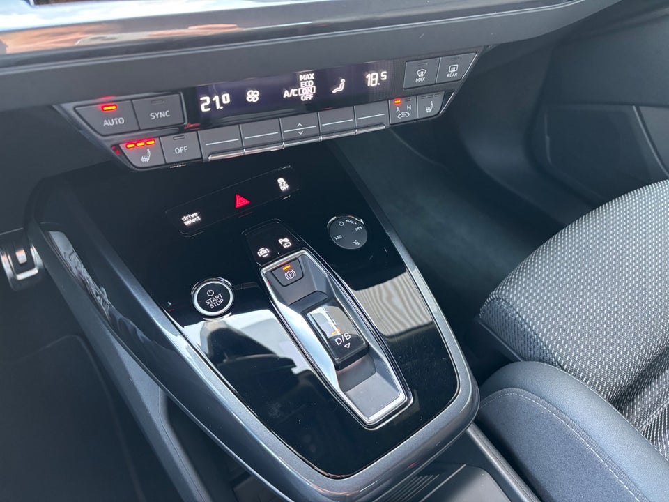 Audi Q4 e-tron 40 S-line 5d