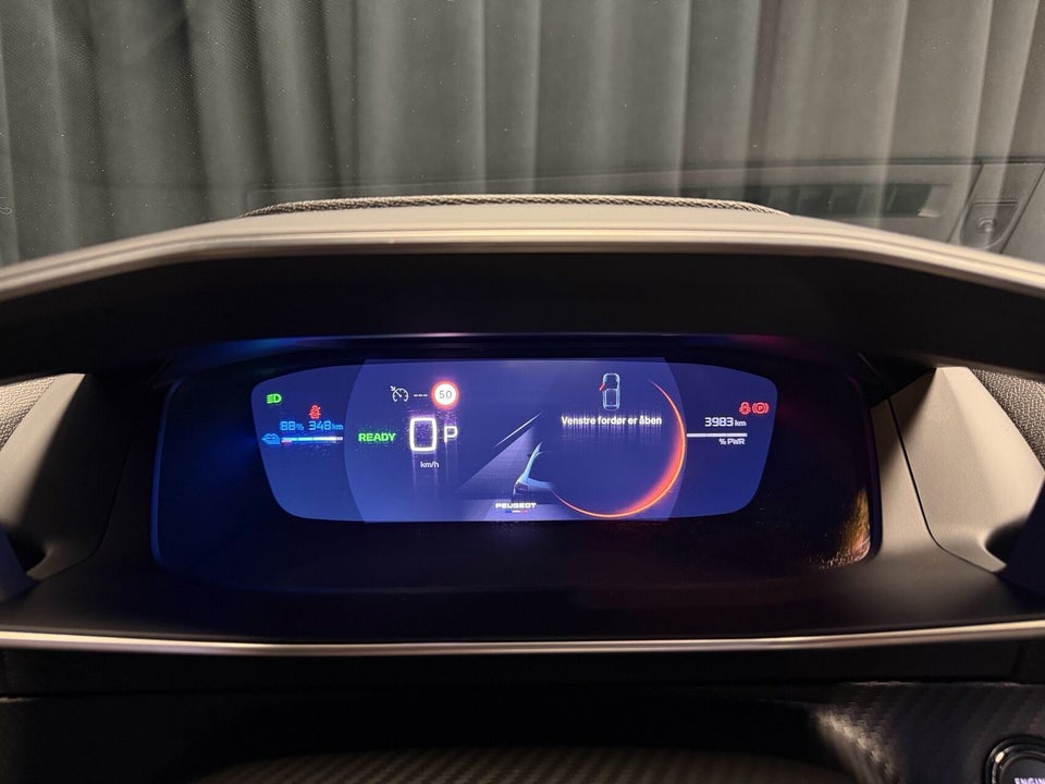 Peugeot e-208 54 GT 5d