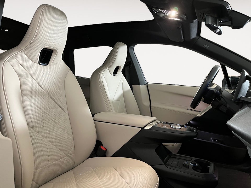 BMW iX xDrive40 Supercharged 5d