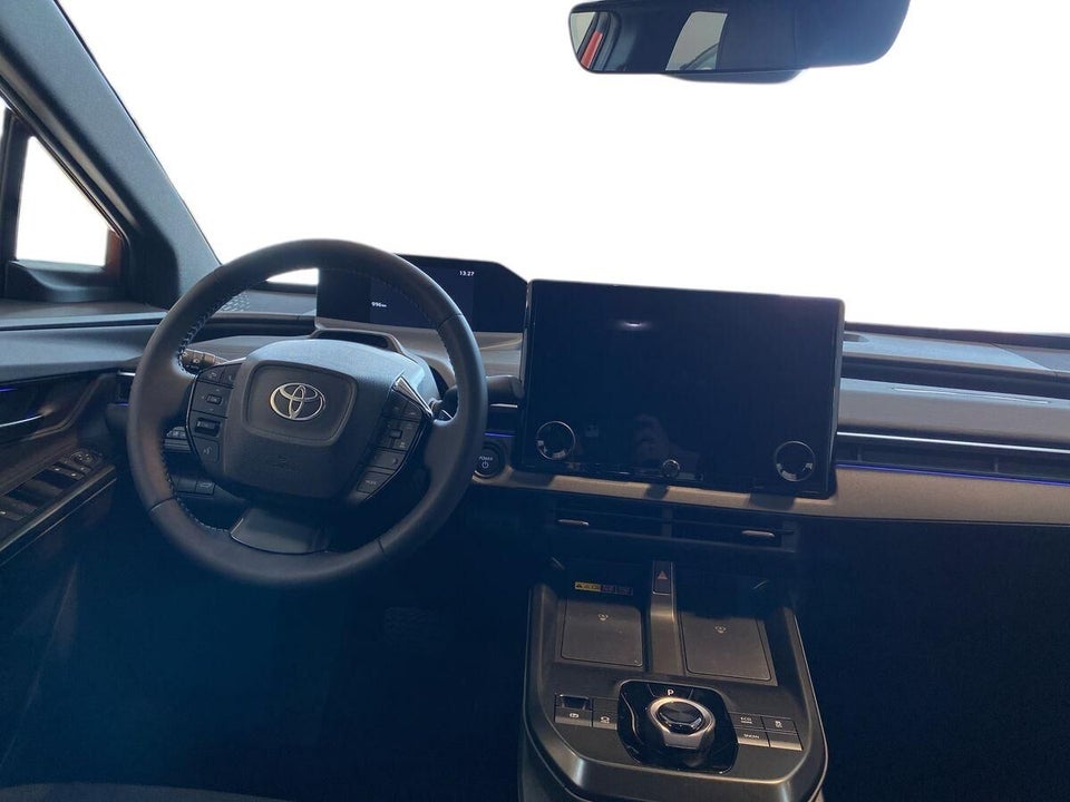 Toyota C-HR+ 77 Active 5d