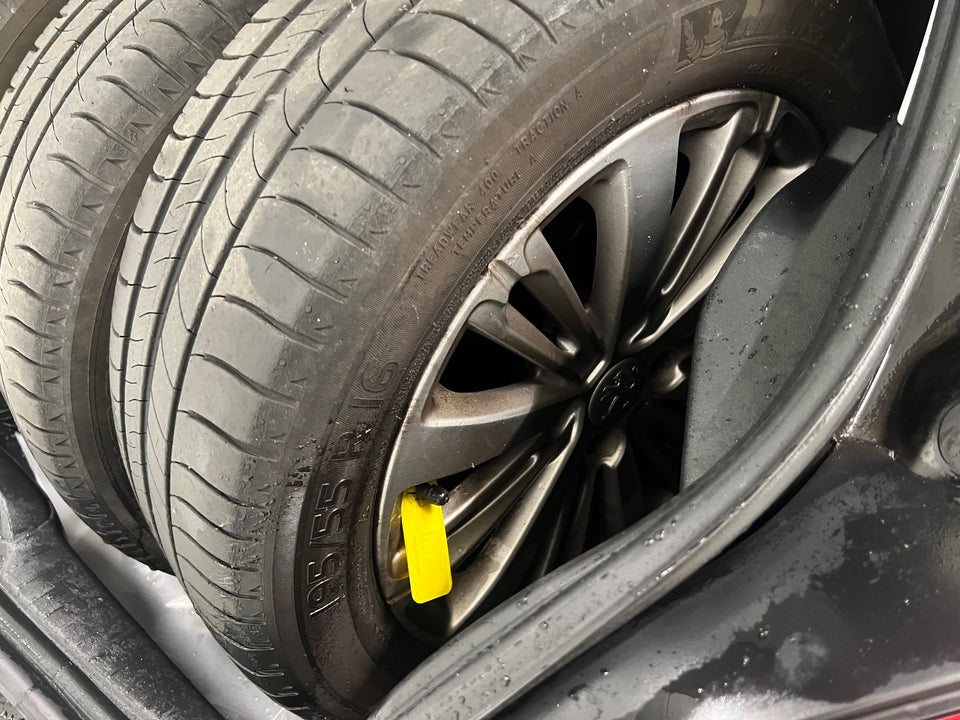 Peugeot 208 1,6 BlueHDi 100 Desire Sky 5d