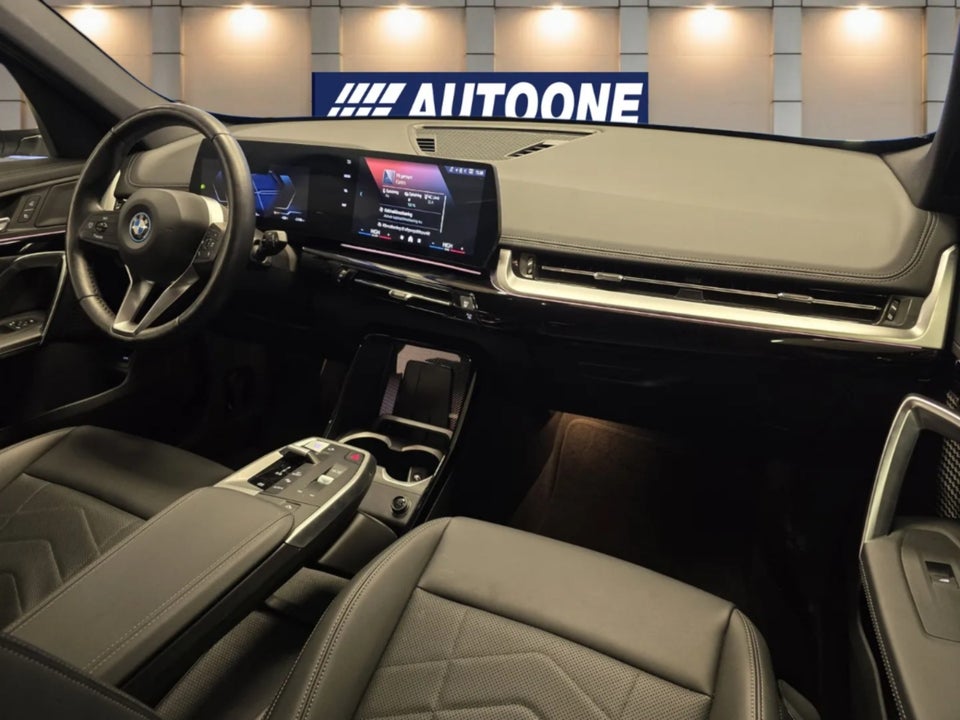 BMW iX1 eDrive20 X-Line 5d