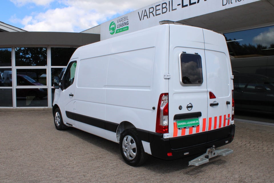 Nissan NV400 2,3 dCi 150 L2H2 Kassevogn