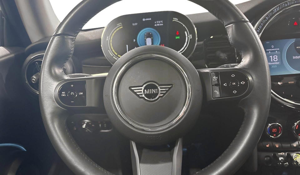 MINI Cooper SE Camden Edition 3d