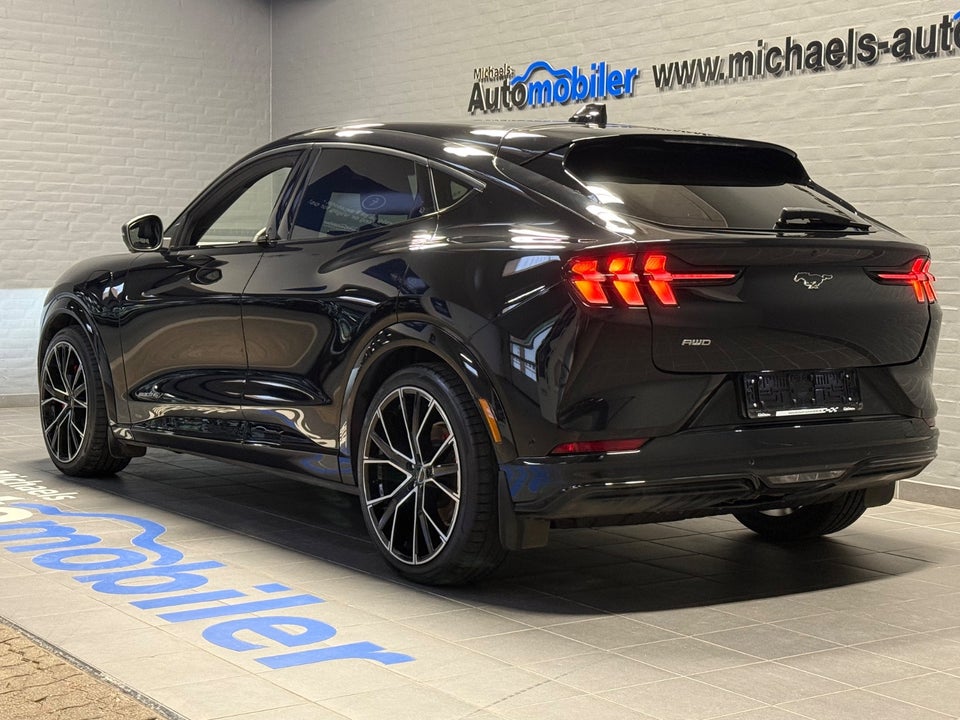 Ford Mustang Mach-E 98 Extended Range AWD 5d